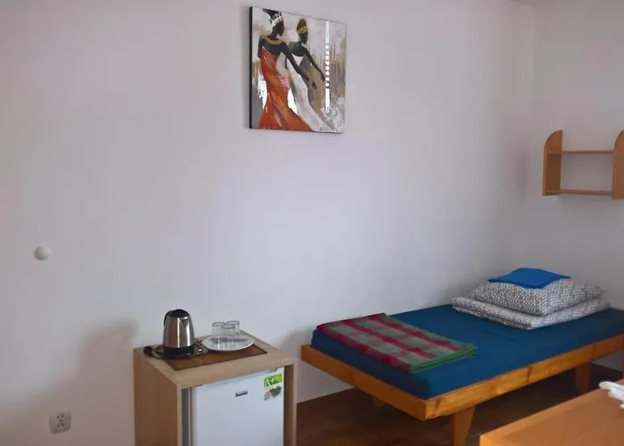 Irys לינה וארוחת בוקר 3*