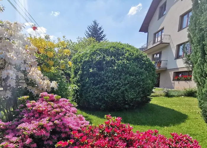 Irys לינה וארוחת בוקר וגיירסקה גורקה